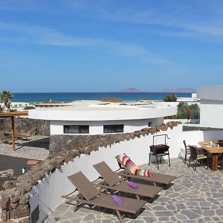 Beach House Daida With Hot Whirlpool Villa